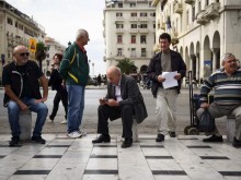 Гръцкият финансов министър обяви увеличение на пенсиите със 7,5% през новата година