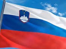 Наташа Пирц-Мусар води на втория тур на президентските избори в Словения
