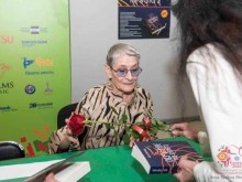 Вера Маринова представя в Пловдив книгата си "Обръчите на Венера"