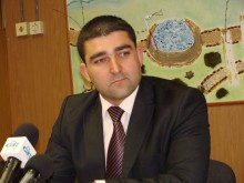 Кал и вода вместо улица по "Северно от гара Филипово"