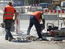 Сключени са договорите за изготвяне на проекти за ремонт на спортна зала и изграждане на улици в Търговище