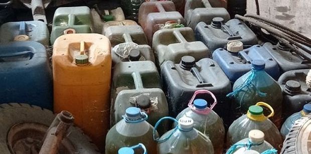 </TD
>Митнически служители от Териториална дирекция Митница Бургас иззеха 4125 литра