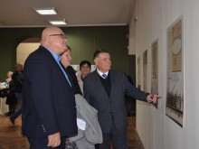 Кметът на Видин и посланикът на Аржентина откриха заедно изложба