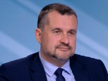 Политолог: Румен Радев използва реториката на кръга "Звено"