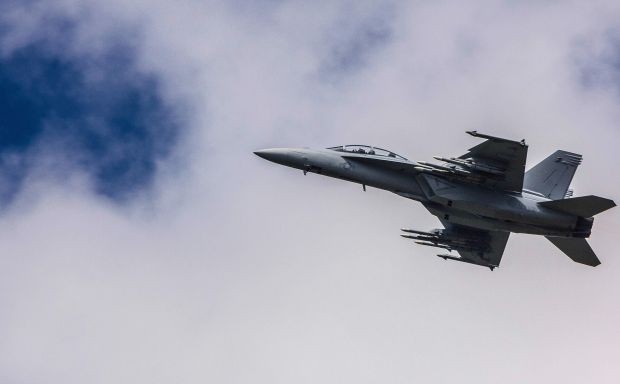 Изтребители Eurofighter F-2000 Typhoon прелетяха над София