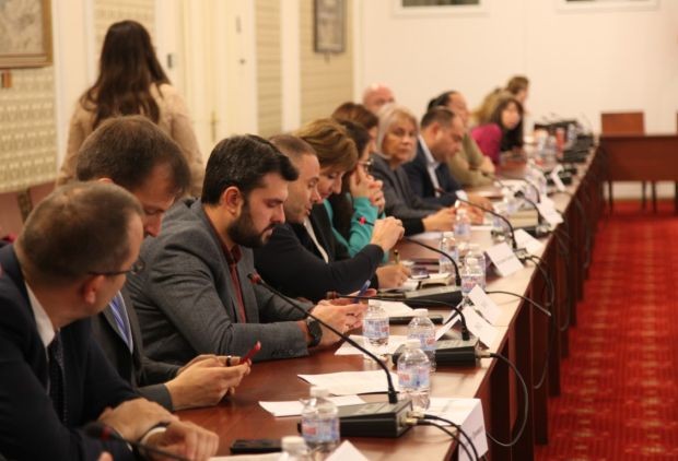 "Демократична България" иска въвеждане на преброителни центрове, внесе законопроект за изменение на Изборния кодекс