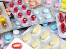 Стотици лекарства липсват от българските аптеки, а хората се мъчат да си ги набавят от чужбина