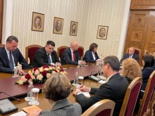 Нинова на консултациите при Радев: Времето за преговори за съставяне на кабинет е загубено