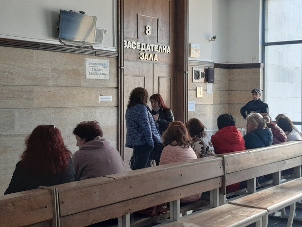Окръжният съд в Добрич даде ход на делото срещу стачкуващите медици от МБАЛ