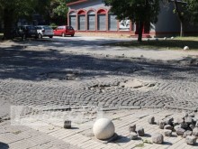 Жена е задържана за кражба на павета в Пловдив