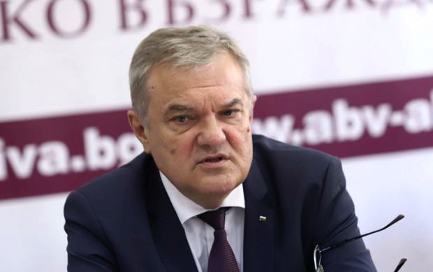 Румен Петков: България може и трябва да търси активна позиция в намиране на решението за мира между Русия и Украйна
