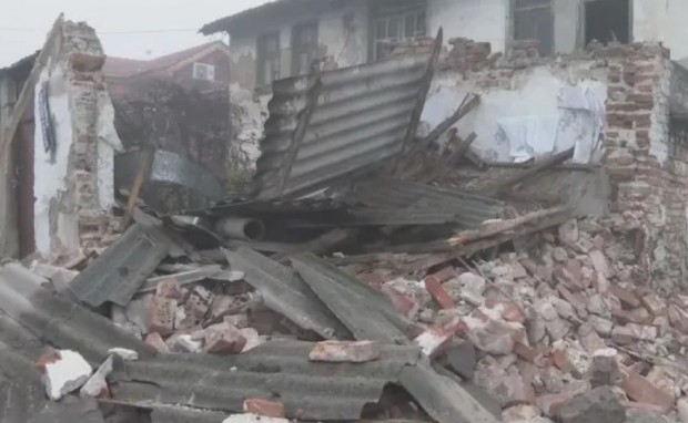 Поредна катастрофа на улицата в Симеоновград вчера следобед Кола се вряза в