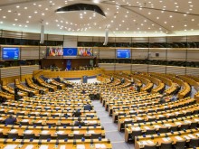 Евродепутатите ще обсъждат директивата "Жените в управителните съвети"