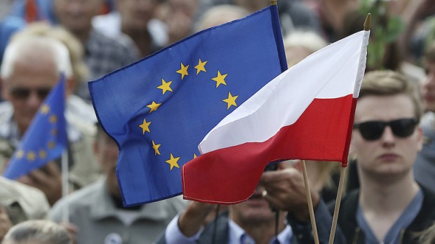 Полша отлага решението на ЕС да признае заобикалянето на санкциите за престъпление