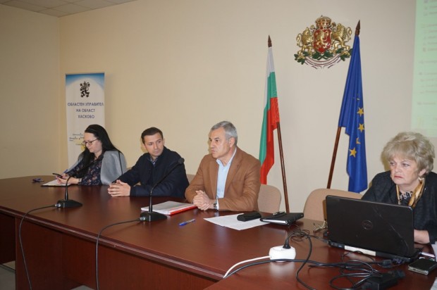 Заседание на Областната комисия се проведе днес в зала "Марица" на Областна администрация-Хасково