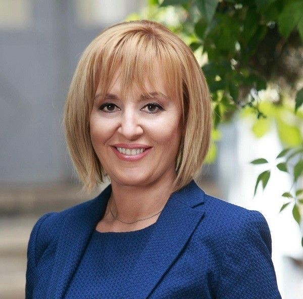Мая Манолова: С връщането на хартиената бюлетина се връща възможността на олигархията да си върне контрола върху държавата