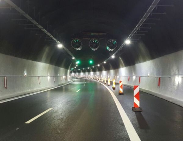 Верижна катастрофа е станала в тунел Витиня на автомагистрала Хемус след