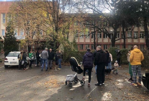 Протест се проведе в столицата заради насилието над куче