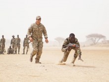 ЕС обмисля да изпрати военна мисия в Нигер