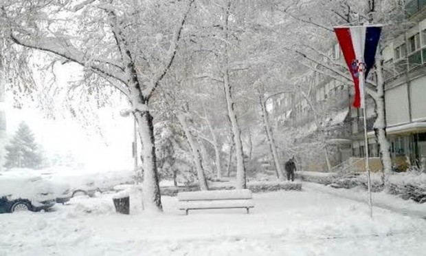В Хърватия падна първият сняг, на места снежната покривка достигна до 40 сантиментра