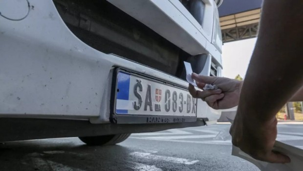Косовската полиция започва да налага глоби за сръбски регистрационни номера