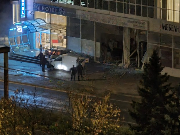 Пиян шофьор предизвика зрелищна катастрофа във Велико Търново