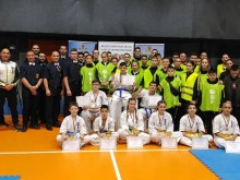 Две титли и още 18 медала за каратеките на АСКК "Тракия" от Национална купа "Пловдив"
