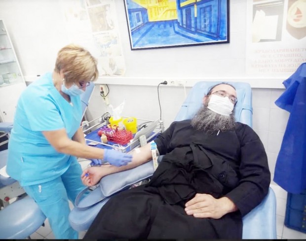 Свещеници от Софийска митрополия с подкрепа за ВМА и безвъзмездното кръводаряване