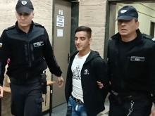 Само в Plovdiv24.bg: Този е мъжът, сътворил невиждан екшън в пловдивска автомивка