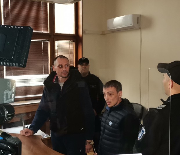 Съдът в Бургас разглежда мярката за неотклонение на двамата украинци