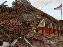 Броят на жертвите на земетресението на остров Ява достигна до 162