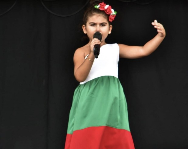 TD Шестгодишната дъщеря на Манита Вартан покорява музикалните сцени и конкурси