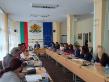 333 малолетните и непълнолетни майки са регистрирани в Сливенско