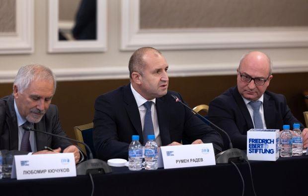 Румен Радев: Важна задача е укрепване сигурността в Черноморския регион