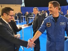 Министър Пулев в Париж: България има над 50 години опит в областта на Космоса и капацитет в космическите технологии