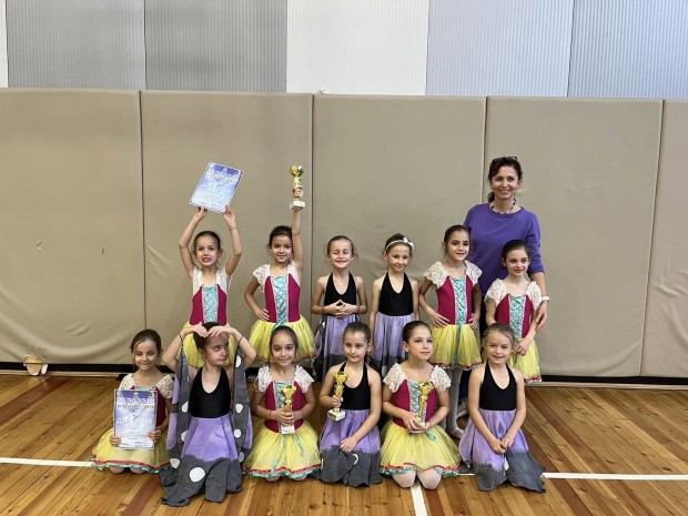 Търновски балерини спечелиха голямата награда от националния конкурс "България танцува"