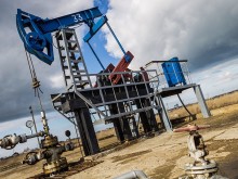 Китай частично спира закупуването на суров петрол от Русия