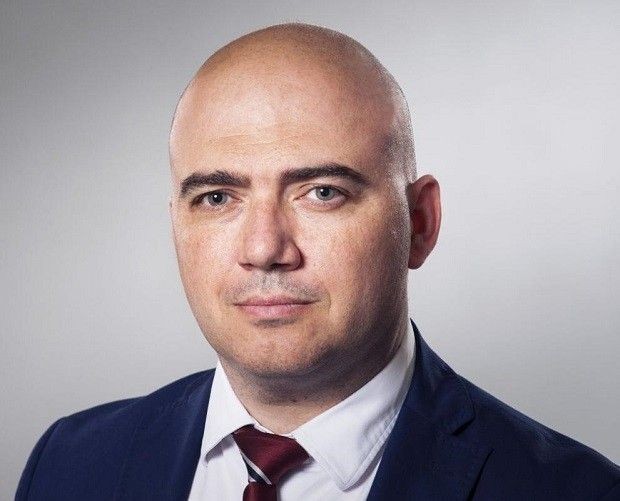 Министър Илин Димитров покани Илън Мъск да посети Белаградчишките скали
