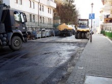 Общината постави тротоари и асфалтира улица "Кольо Фичето" в Смолян