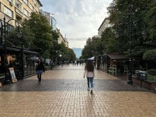 5000 евро за 100 кв. м на месец на наш известен булевард