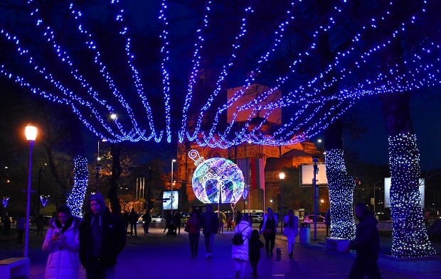 "Пееща Коледна Улица" ще радва малки и големи на площад "Независимост" във Варна