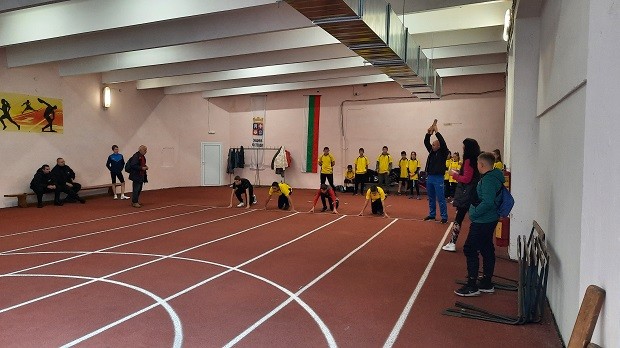 В Кюстендил завърши общинският етап на ученическите игри по лека атлетика