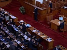 Народните представители отложиха парламентарния контрол