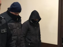 Доведоха в съда двамата обвинени за разпространение на порнографски материали варненци