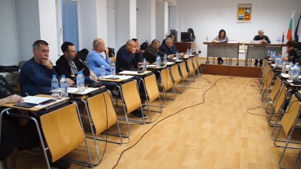 Общинският съвет прие вътрешни компенсирани промени в капиталовите разходи в Бюджет 2022 на Община Мездра
