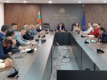 Министър Шишков се срещна с представители на строителния бранш по въпроси за индексацията на договорите за строителство