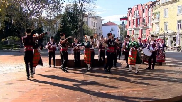 TD За 14 ти път в Пловдив започна традиционният фестивал Дефиле на