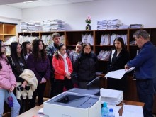 Ученици от СУ "Св. св. Кирил и Методий" – Смолян посетиха Административния съд в града