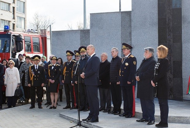 Държавният глава удостои главен комисар Николай Николов с Почетен знак на президента