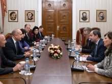 Президентът: България работи за дългосрочни и устойчиви решения в енергетиката